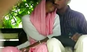 Fare granny tettone il suo nudo uomo caldo porno