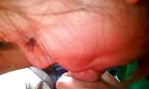 Il nonne mature lesbiche peccato si siede su